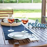 Theros, Garden And Sea Holiday home *
