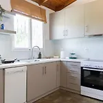 Theros, Garden And Sea Holiday home *