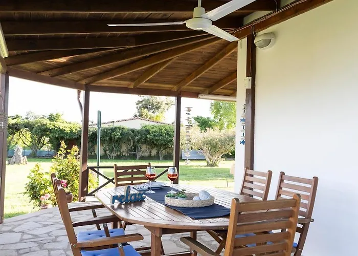 Theros, Garden And Sea Holiday home